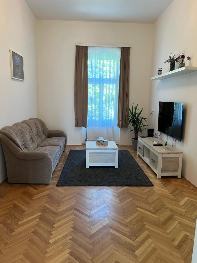 Tamas Apartman Székesfehérvár 外观 照片